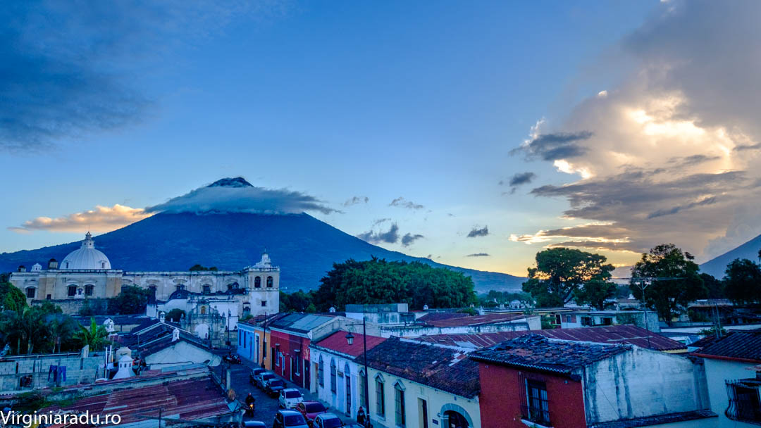 Antigua si Vulcan de Aqua